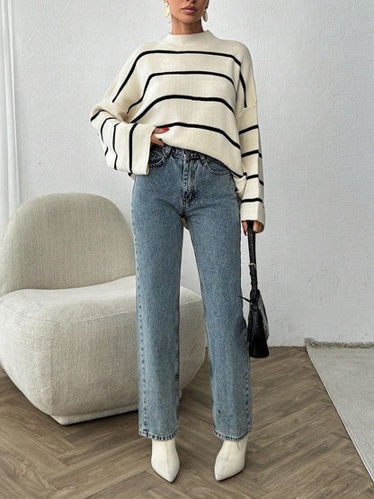 Kadın Oversize Çizgili Kazak TR231201