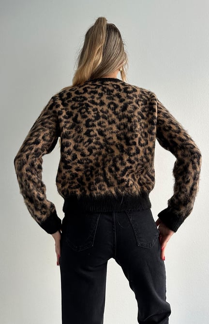 Leopar Yumoş Şardonlu Kadın Triko Kazak