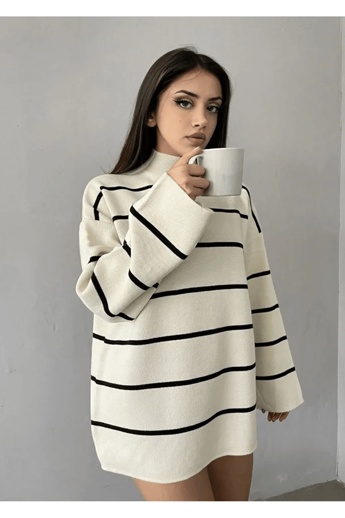 Premium Siyah Çizgili Yarım Balıkçı Yaka Oversize Kadın Kazak TR231201